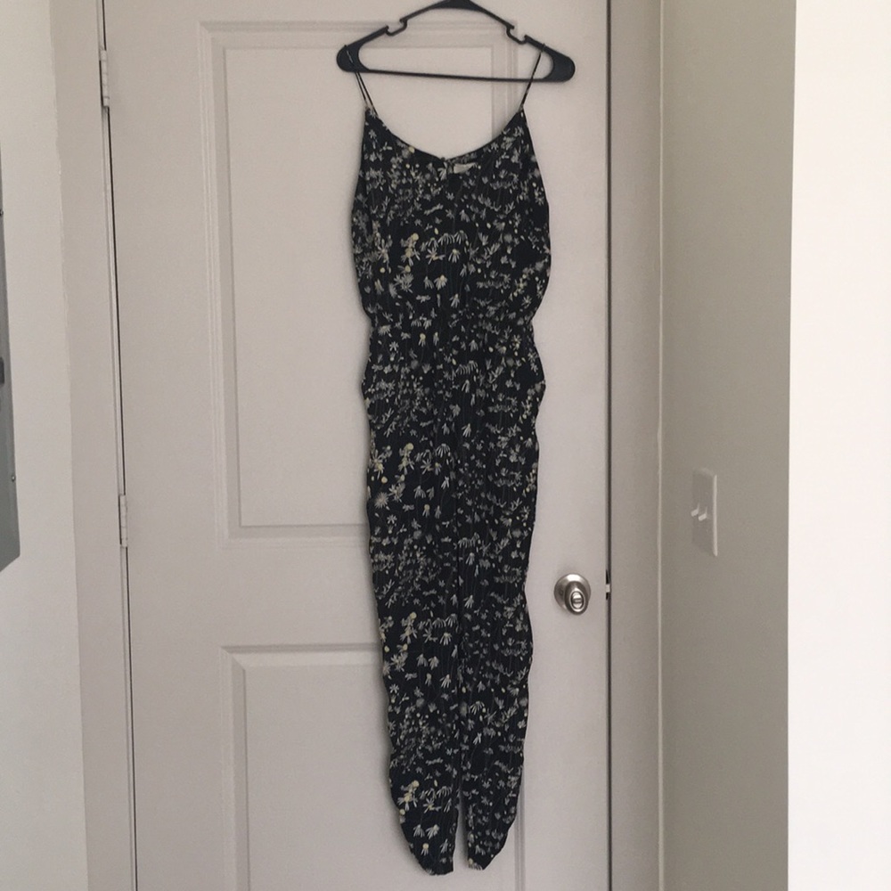 Floral romper with pocket